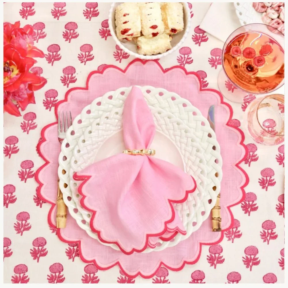 NEW HMA Decor Society Social Pink Linen Scalloped Placemats Set of 4